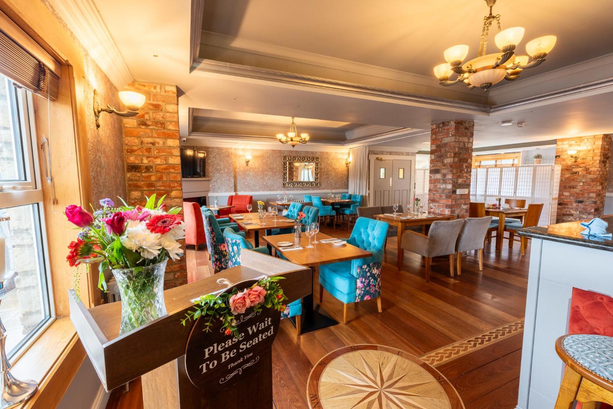 The Harbour Inn 번크라나 외부 사진