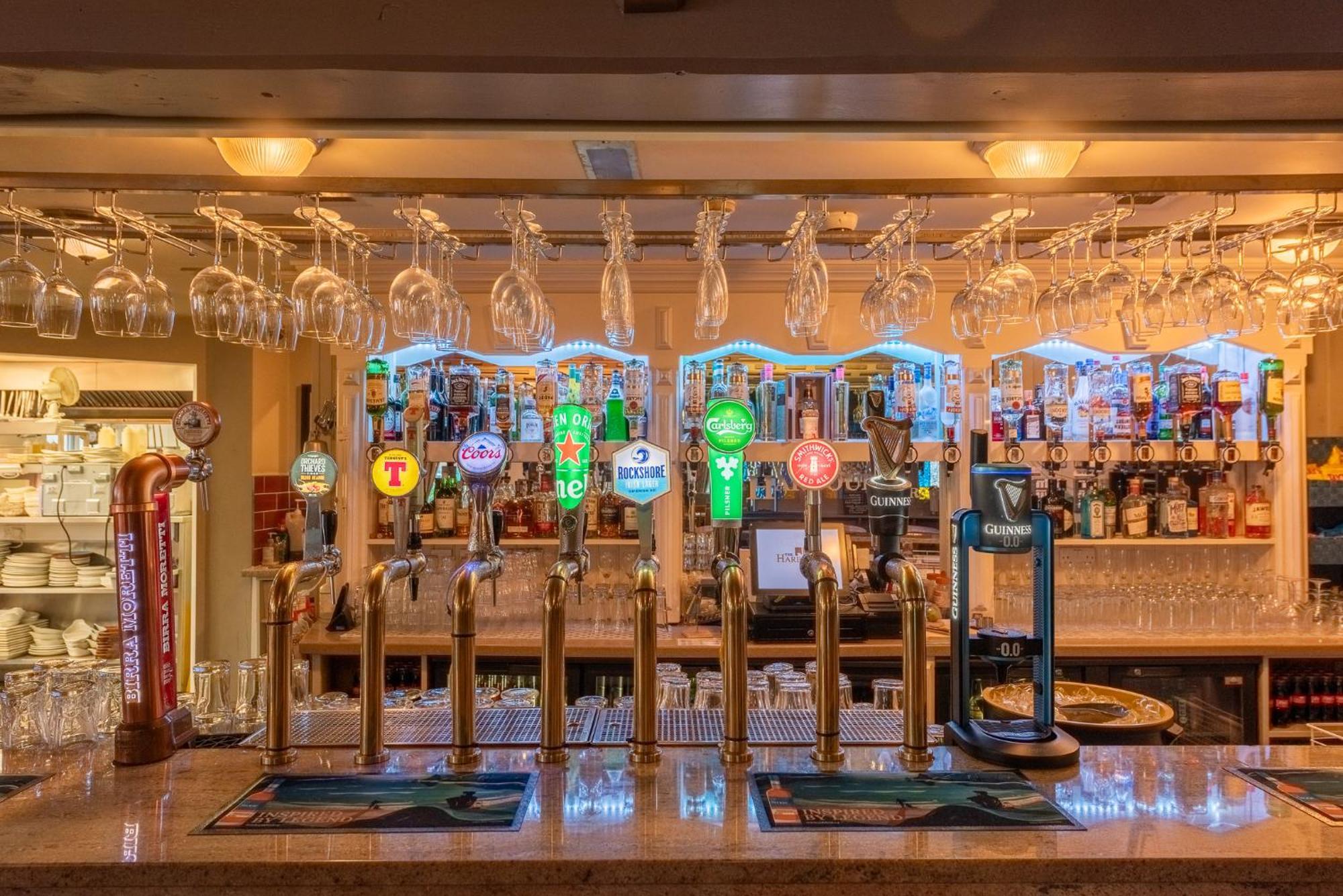 The Harbour Inn 번크라나 외부 사진