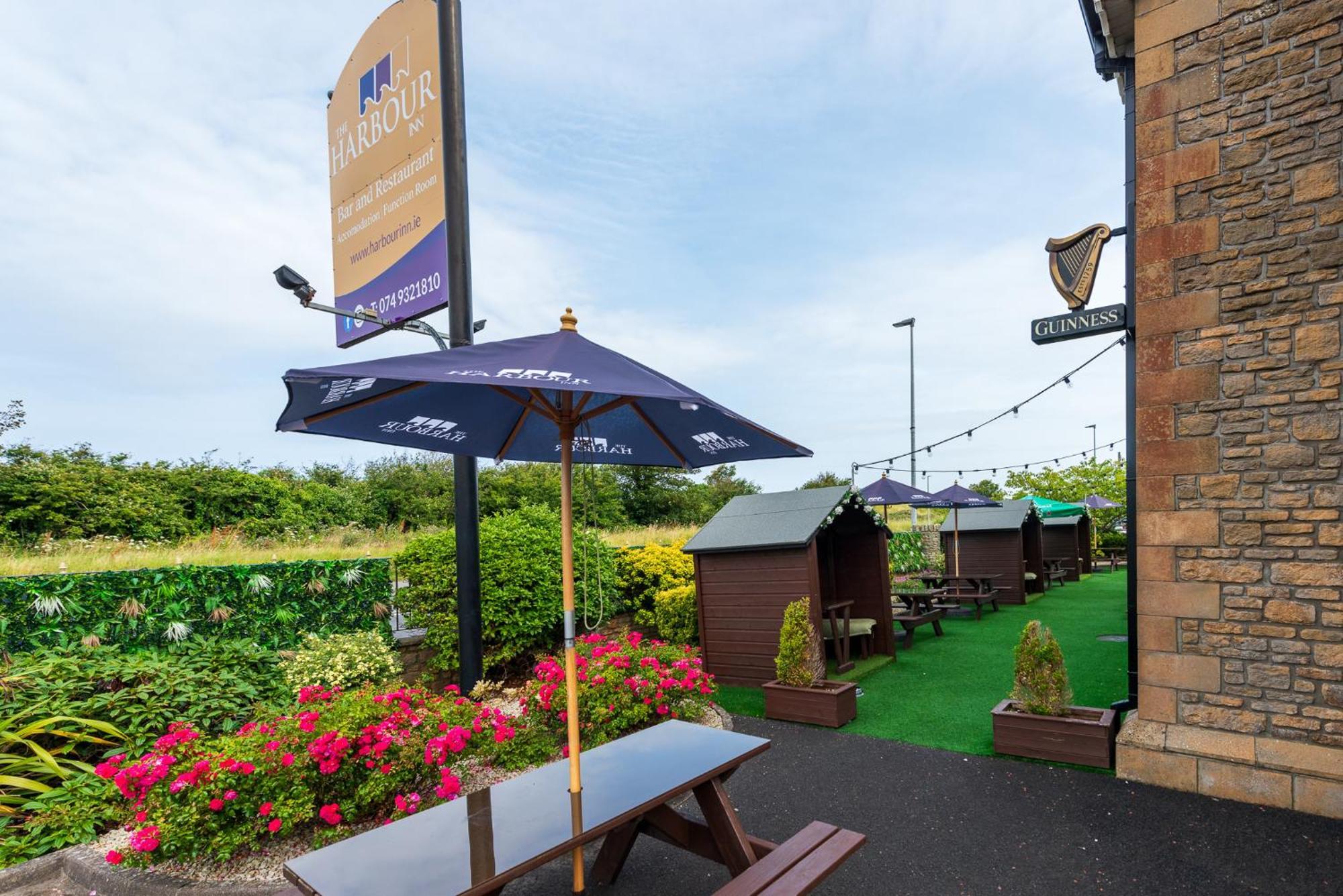The Harbour Inn 번크라나 외부 사진